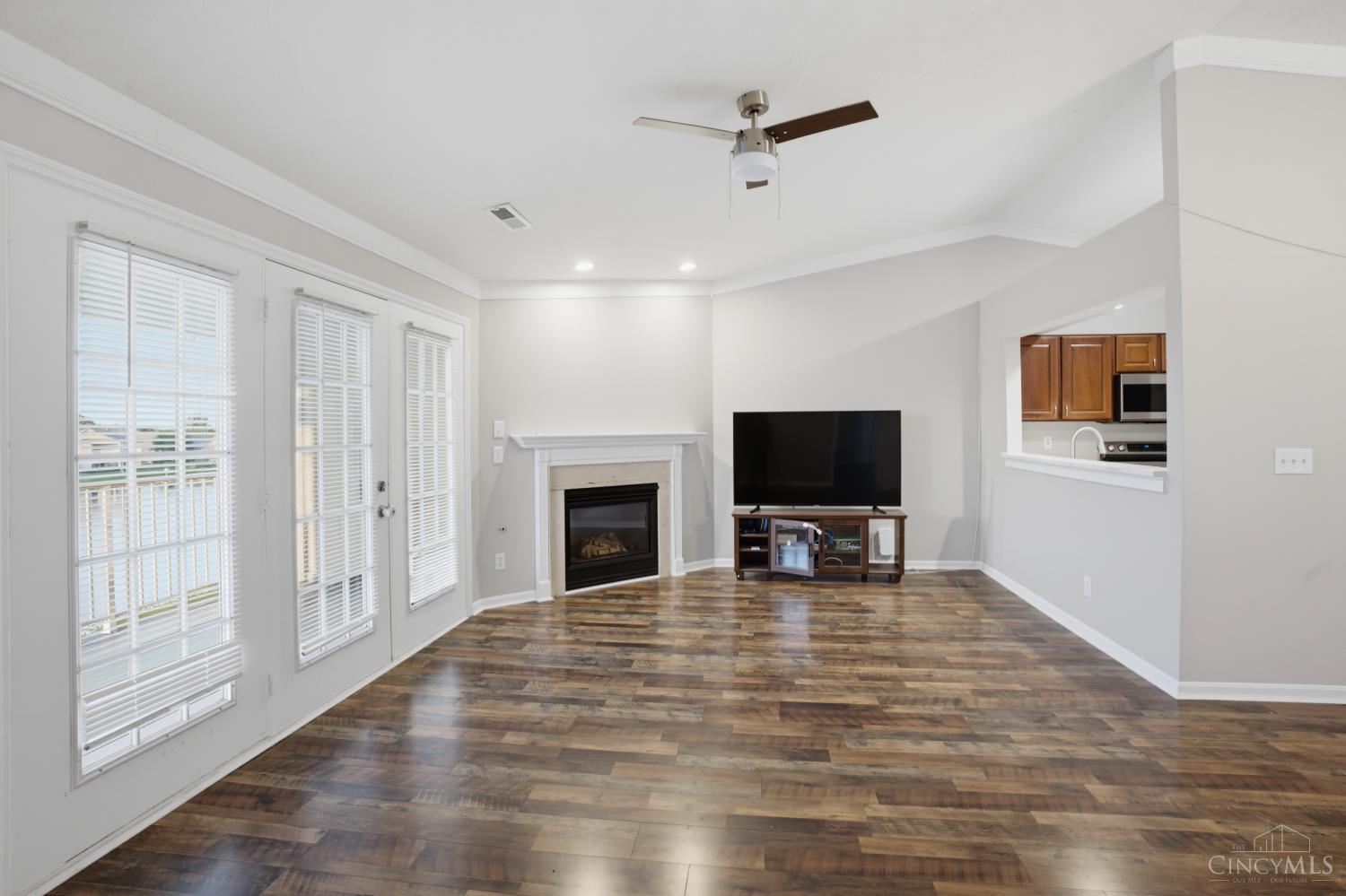 5370 Harbourwatch Way Property Photo 8