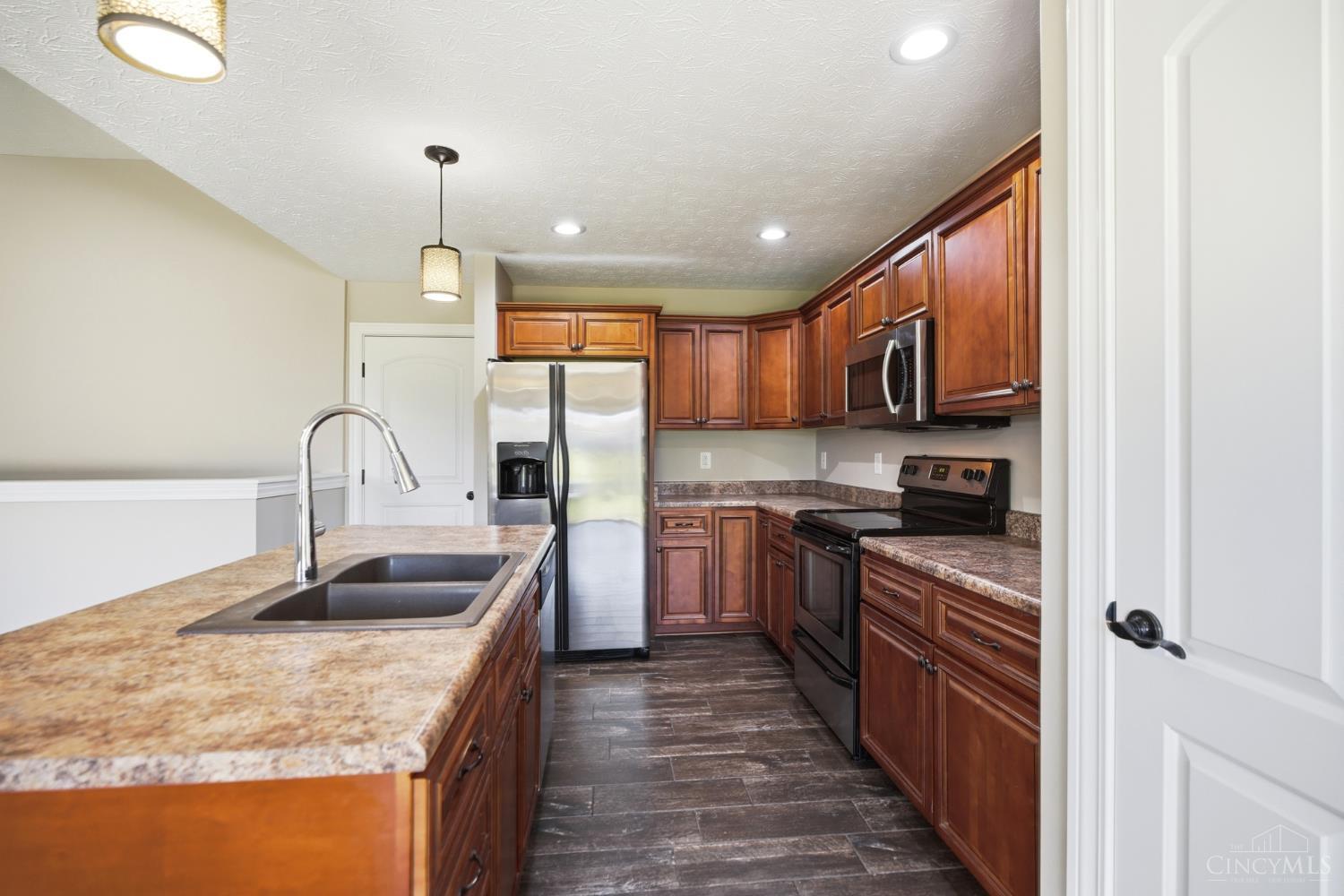 330 Deep Woods Court Property Photo 12