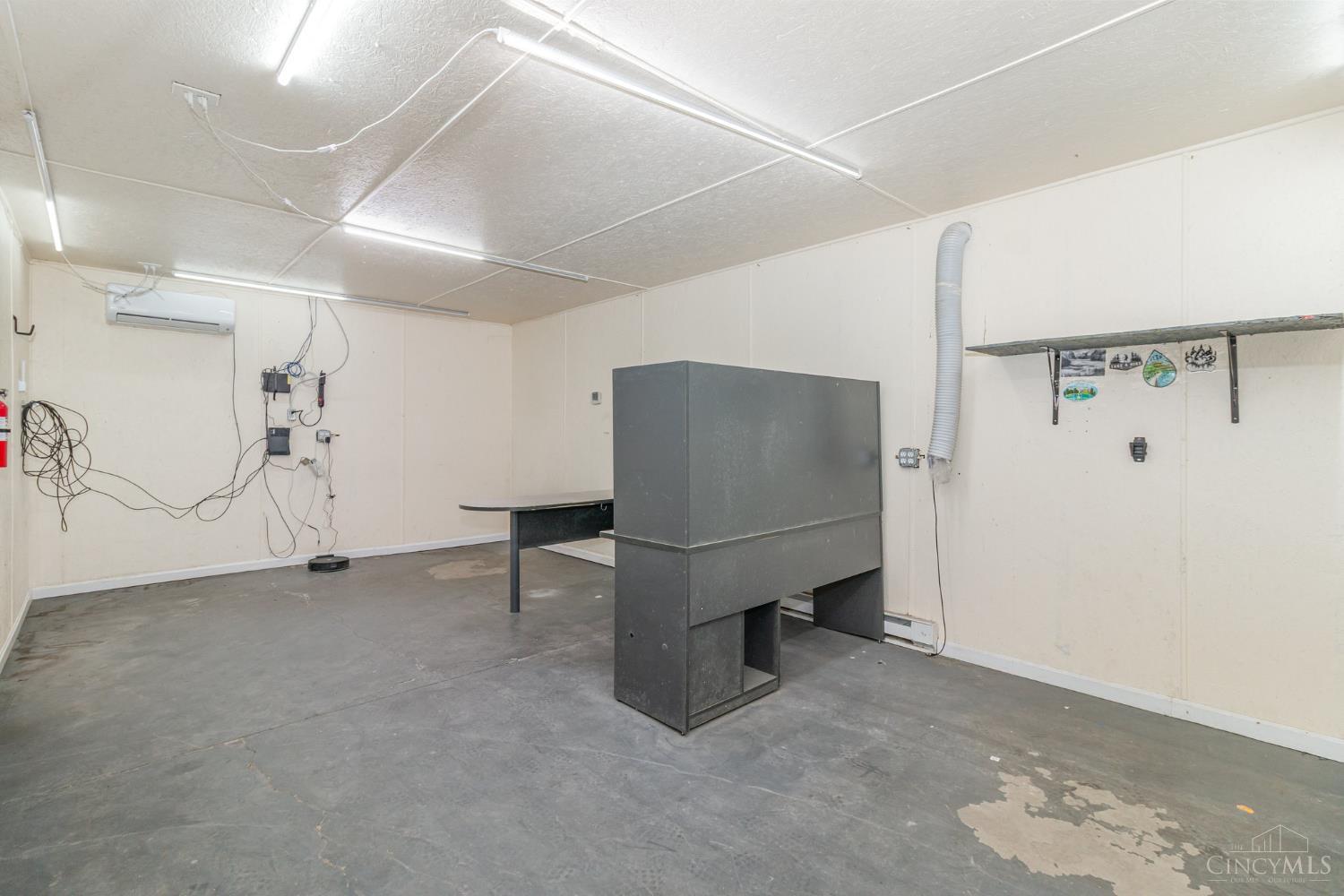 8285 Tri County Highway Property Photo 7