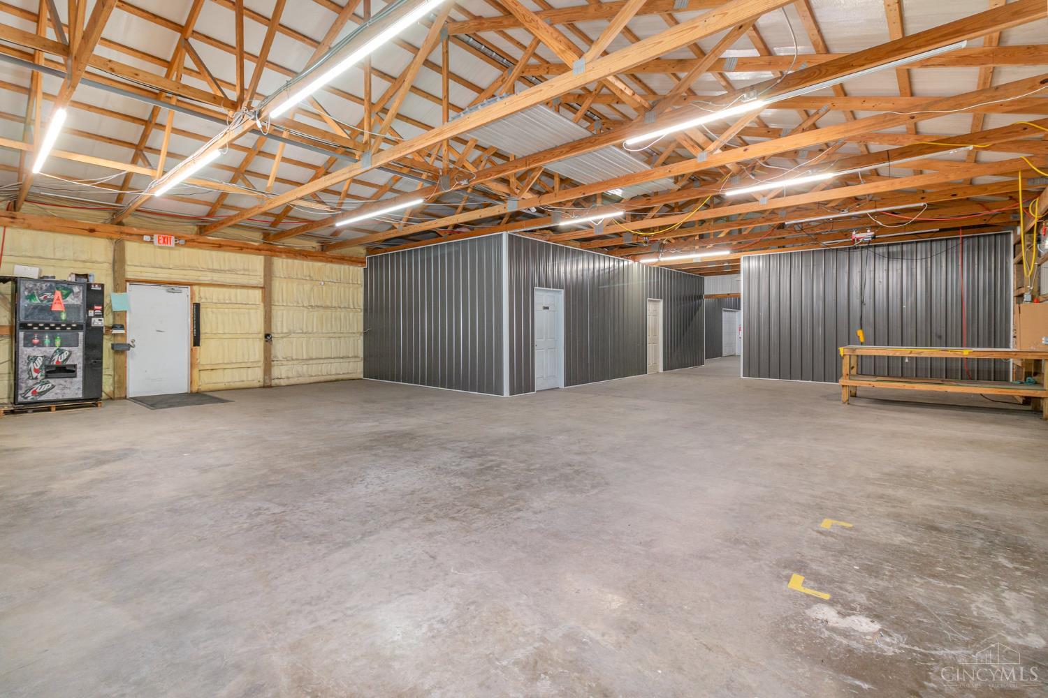 8285 Tri County Highway Property Photo 23