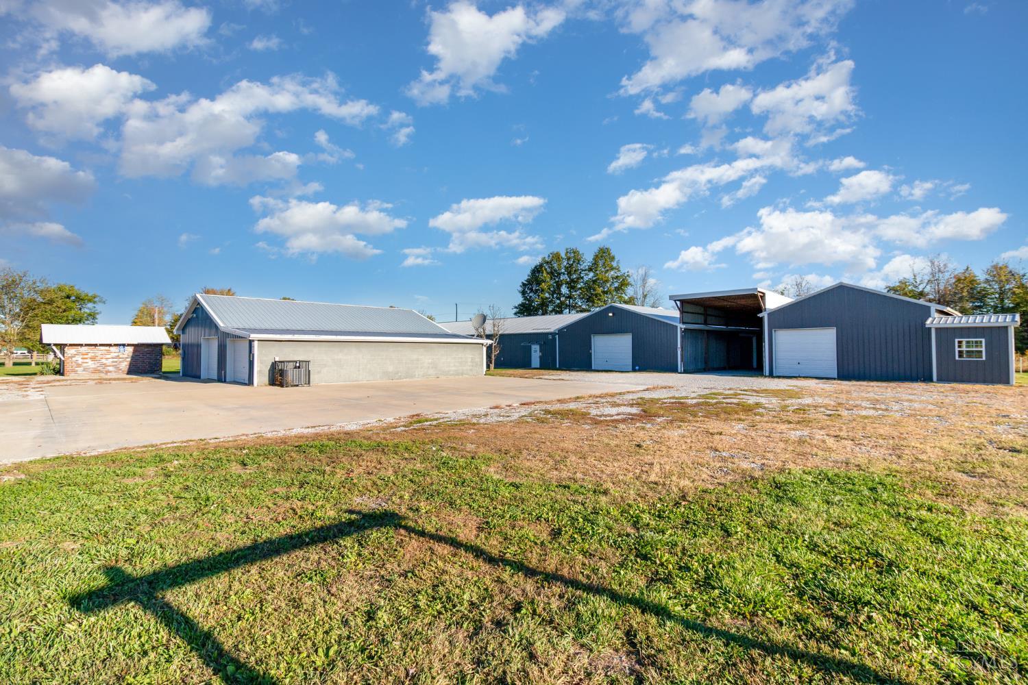 8285 Tri County Highway Property Photo 36