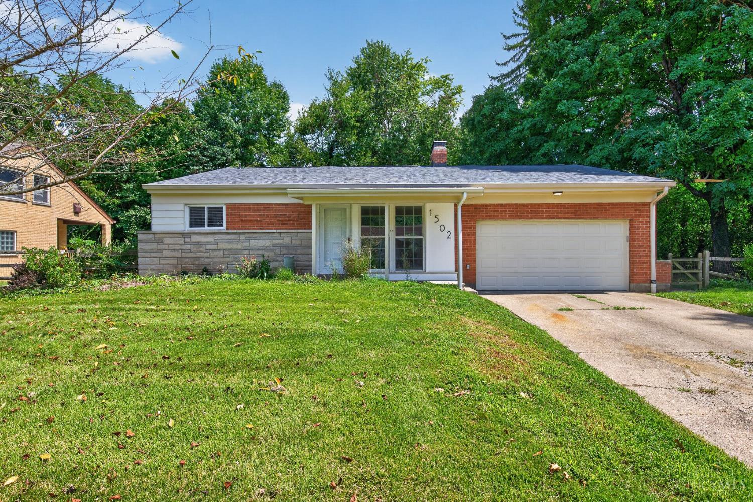 1502 Robinway Drive Property Photo 1