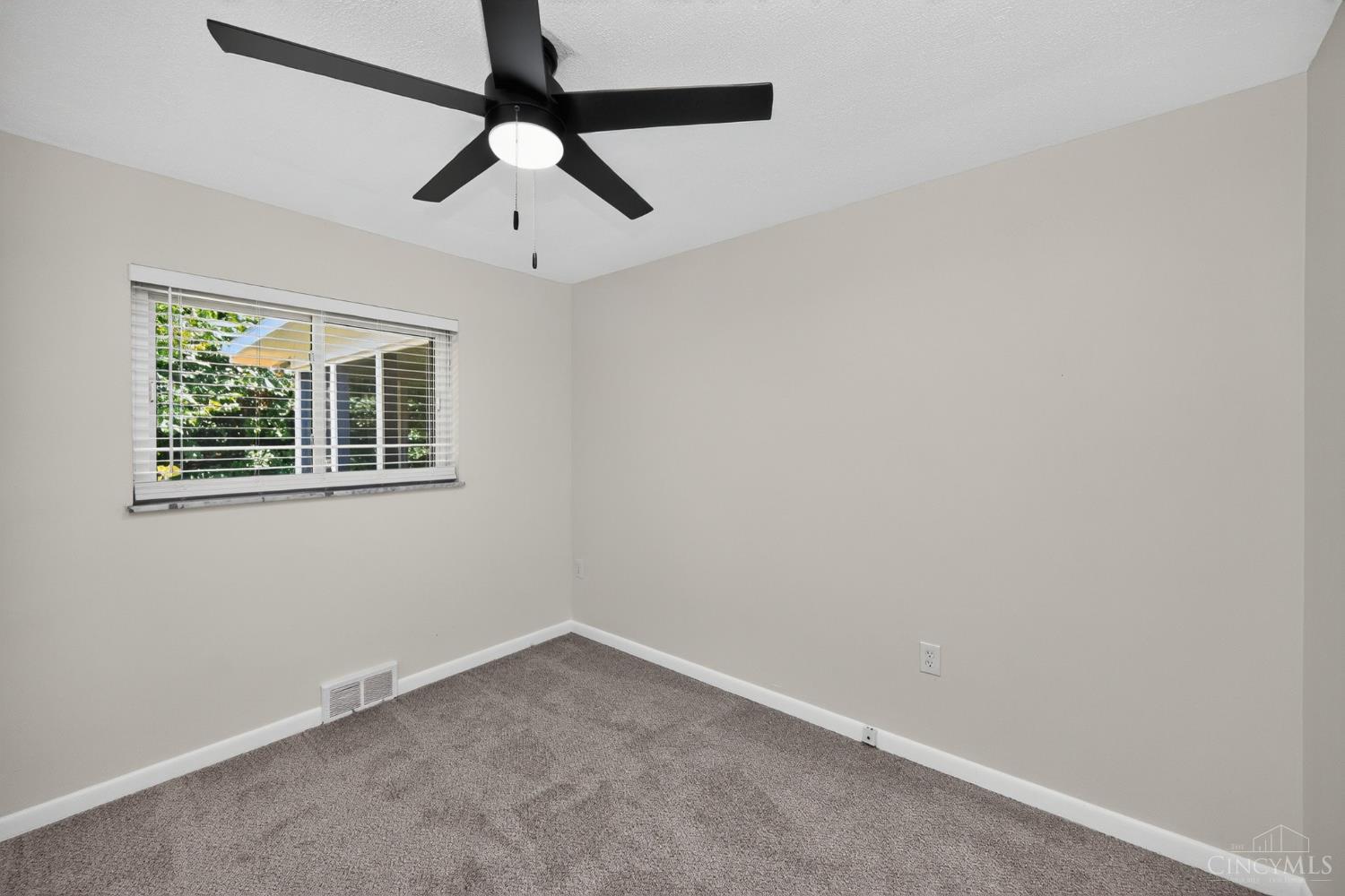 1502 Robinway Drive Property Photo 25