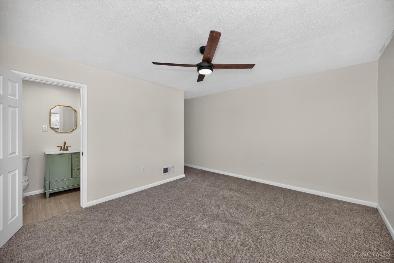 1502 Robinway Drive Property Photo 30