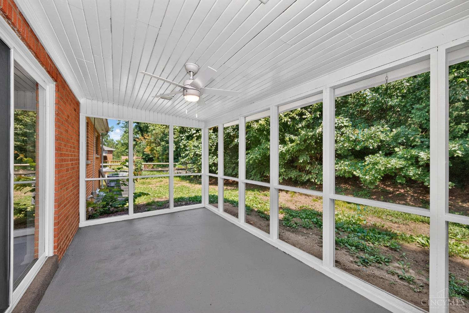 1502 Robinway Drive Property Photo 34