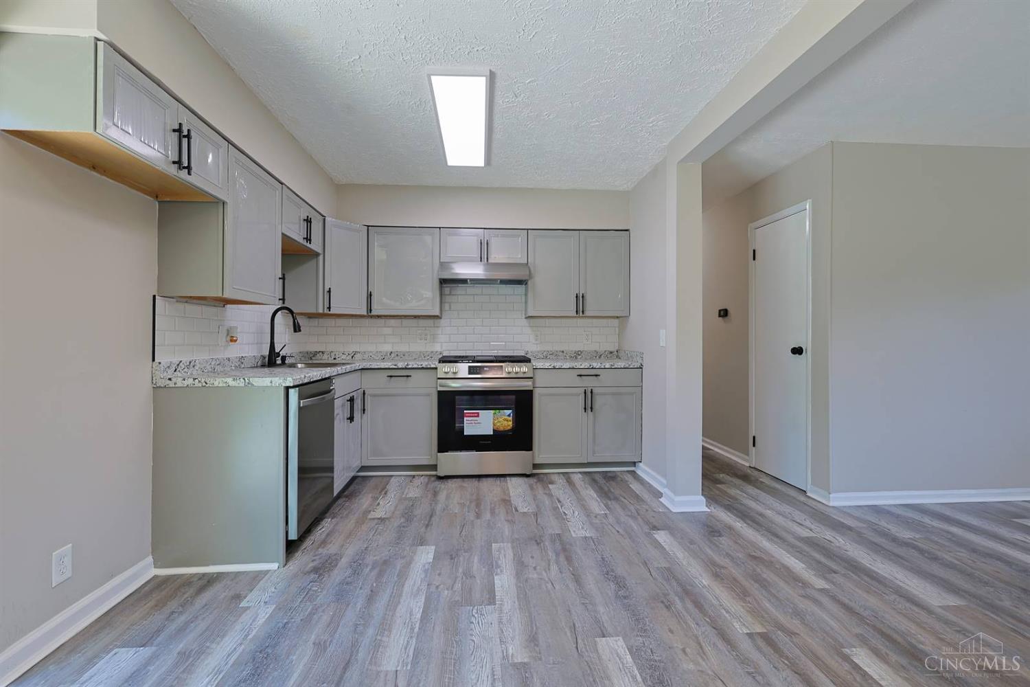 11513 Gaffney Place Property Photo 16