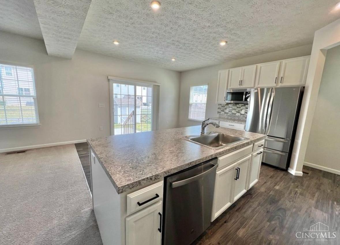 9525 Morris Drive Property Photo 9
