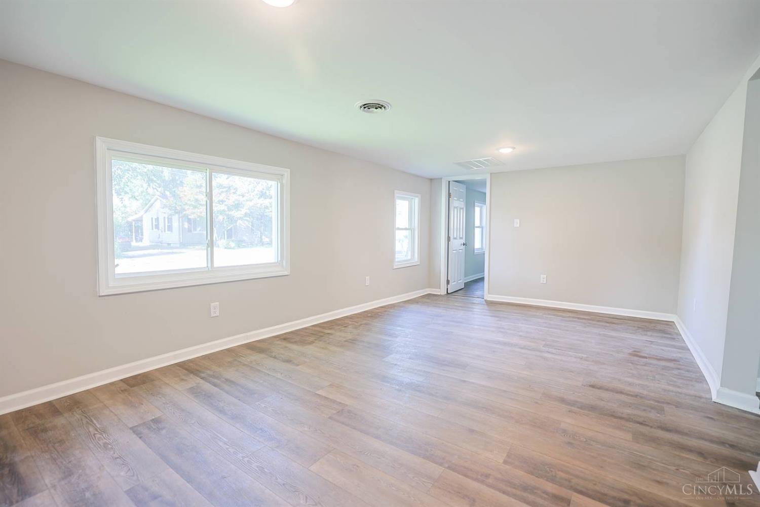 239 Cedar Street Property Photo 4