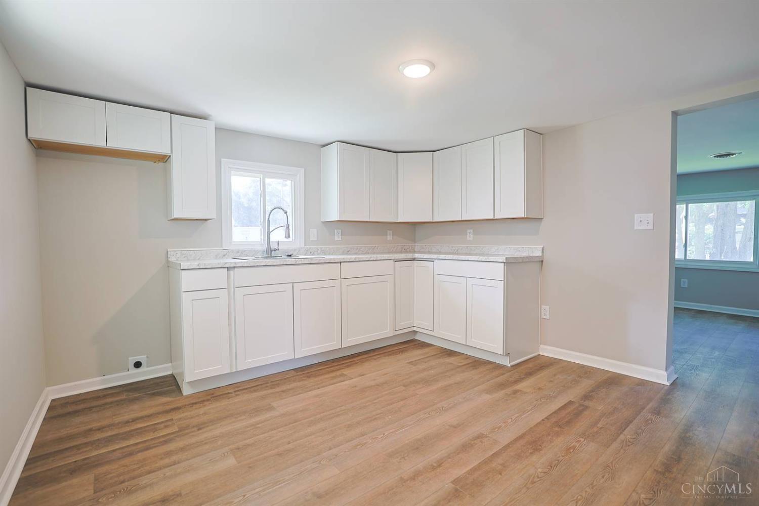 239 Cedar Street Property Photo 8
