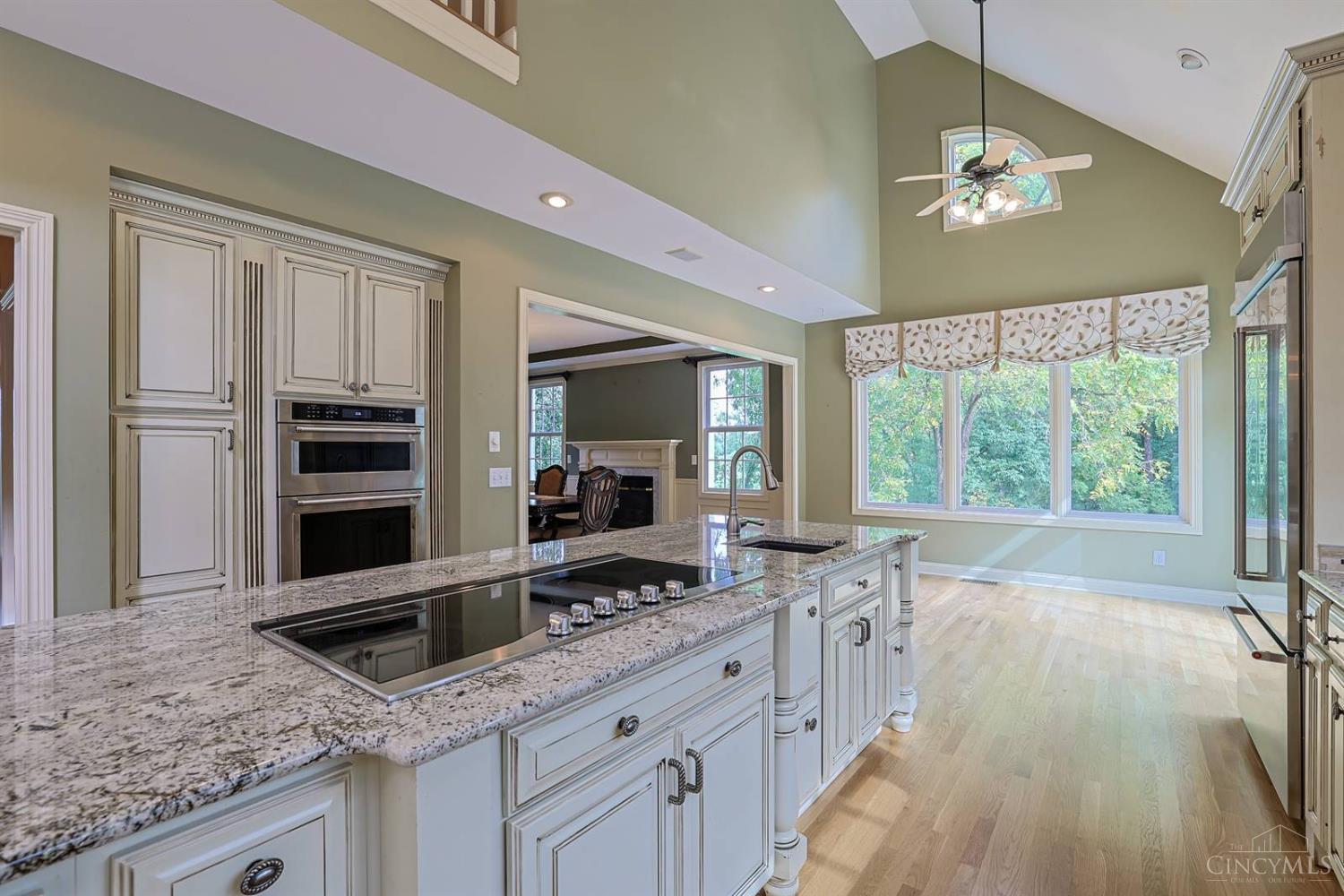 5512 Charleston Woods Drive Property Photo 19