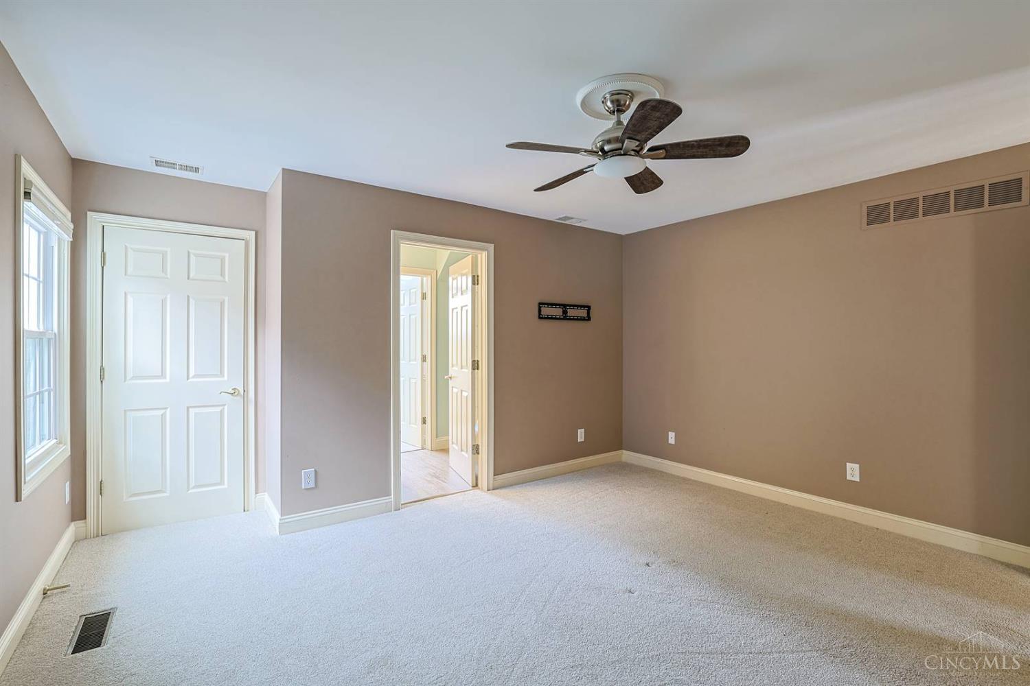 5512 Charleston Woods Drive Property Photo 33