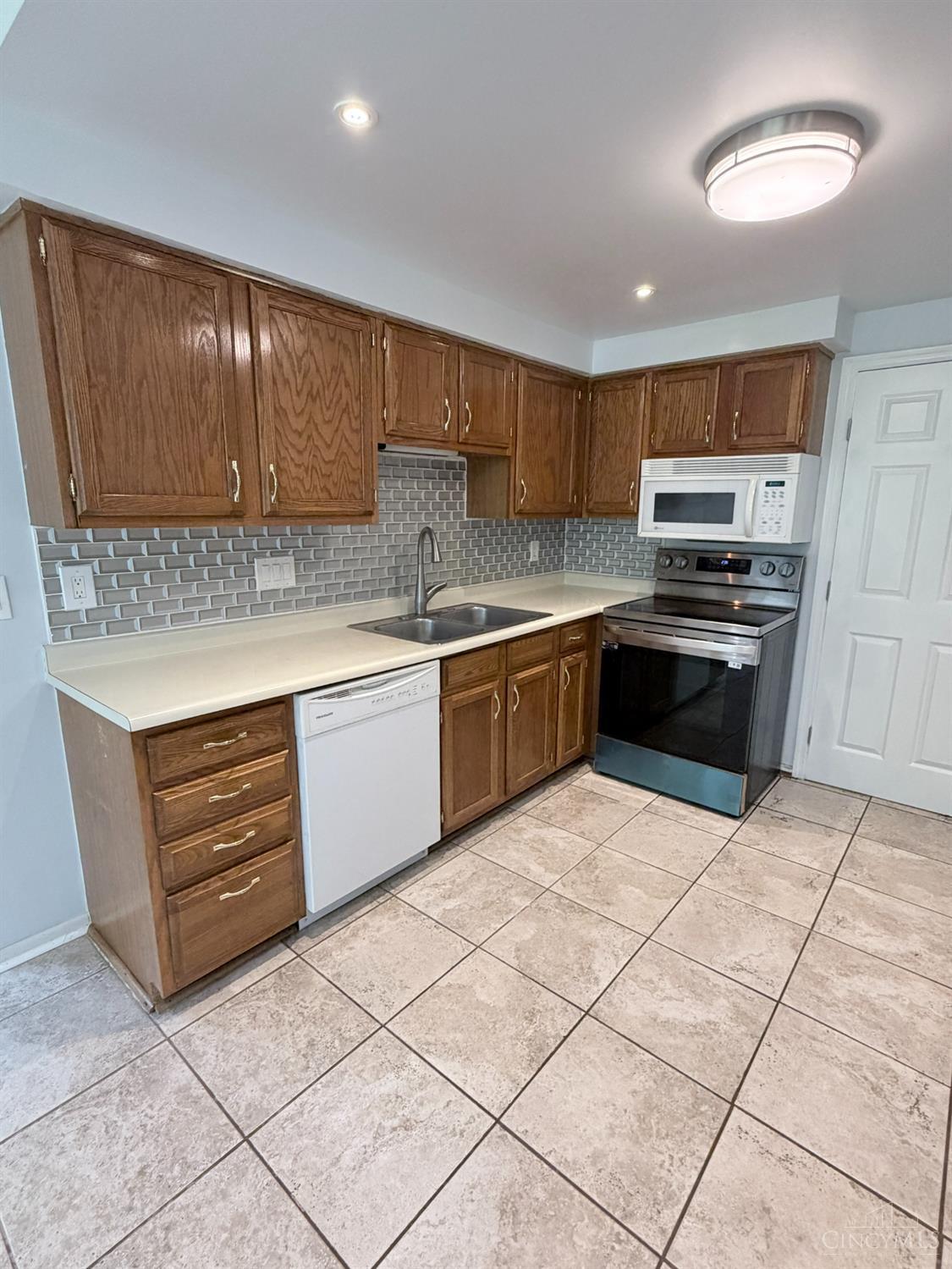 9791 Blackbird Place Property Photo 12
