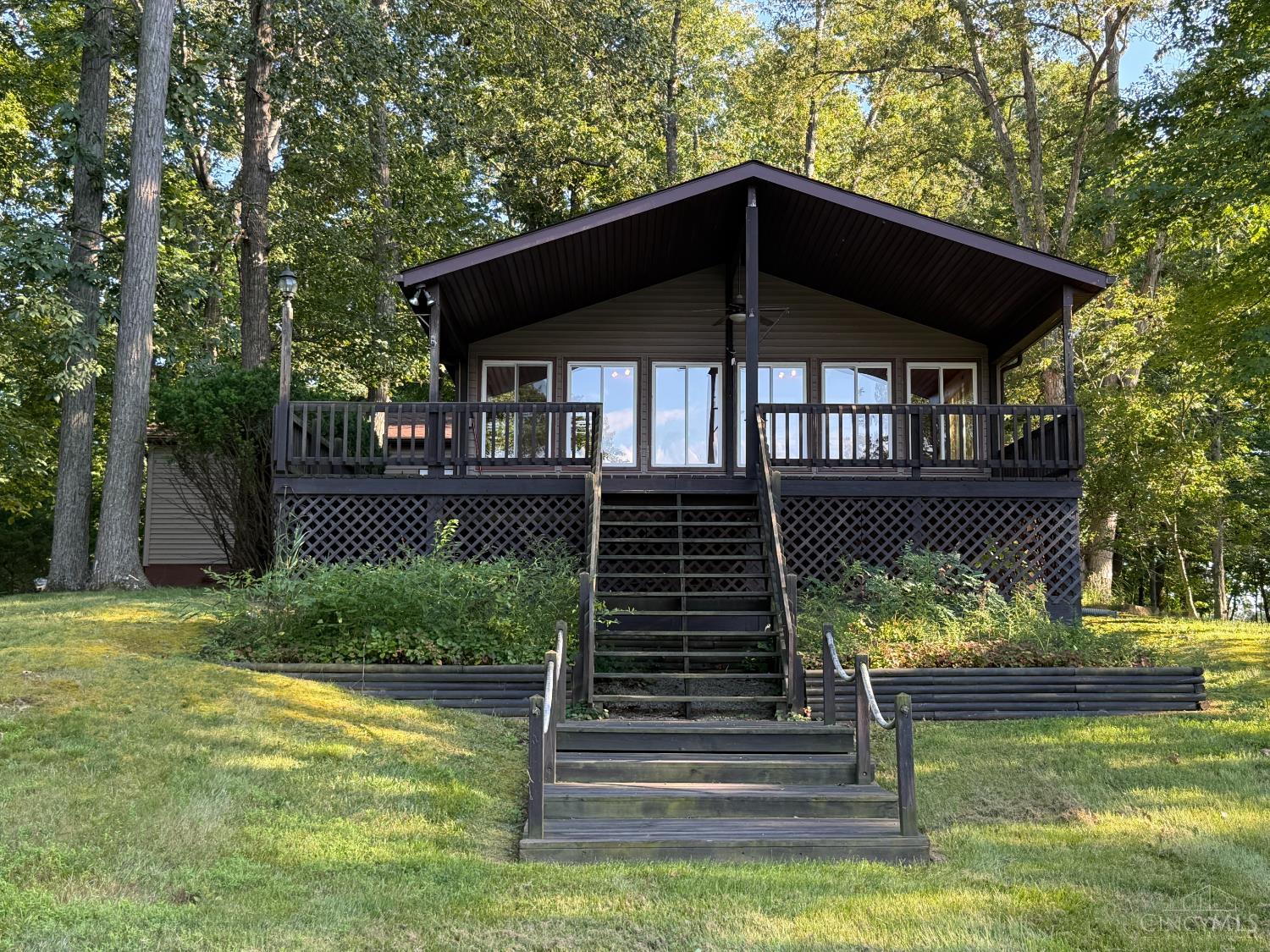 100 Waynoka Drive Property Photo 1