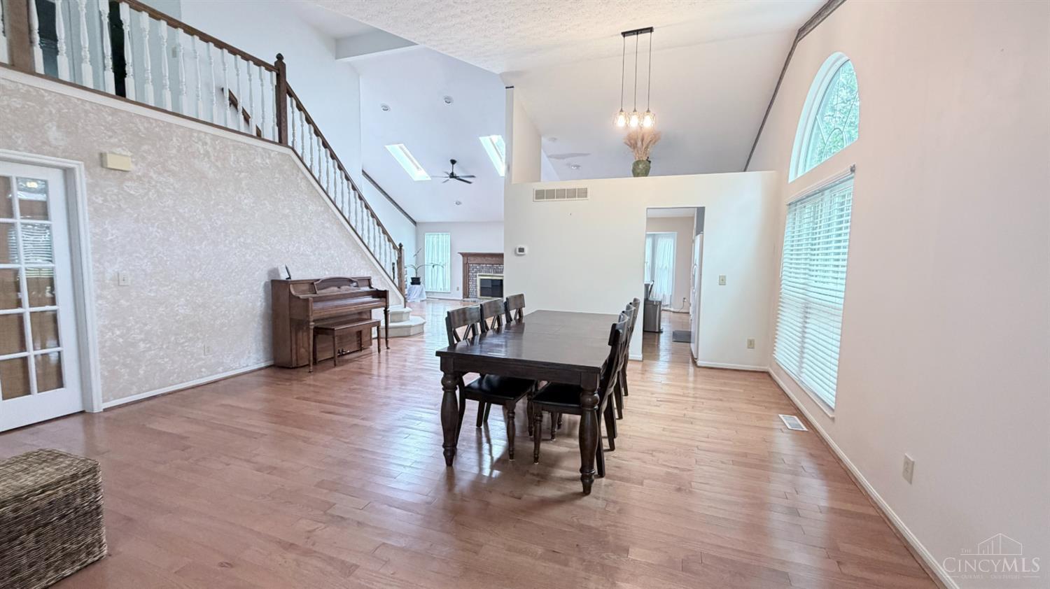 6112 Tarn Circle Property Photo 7