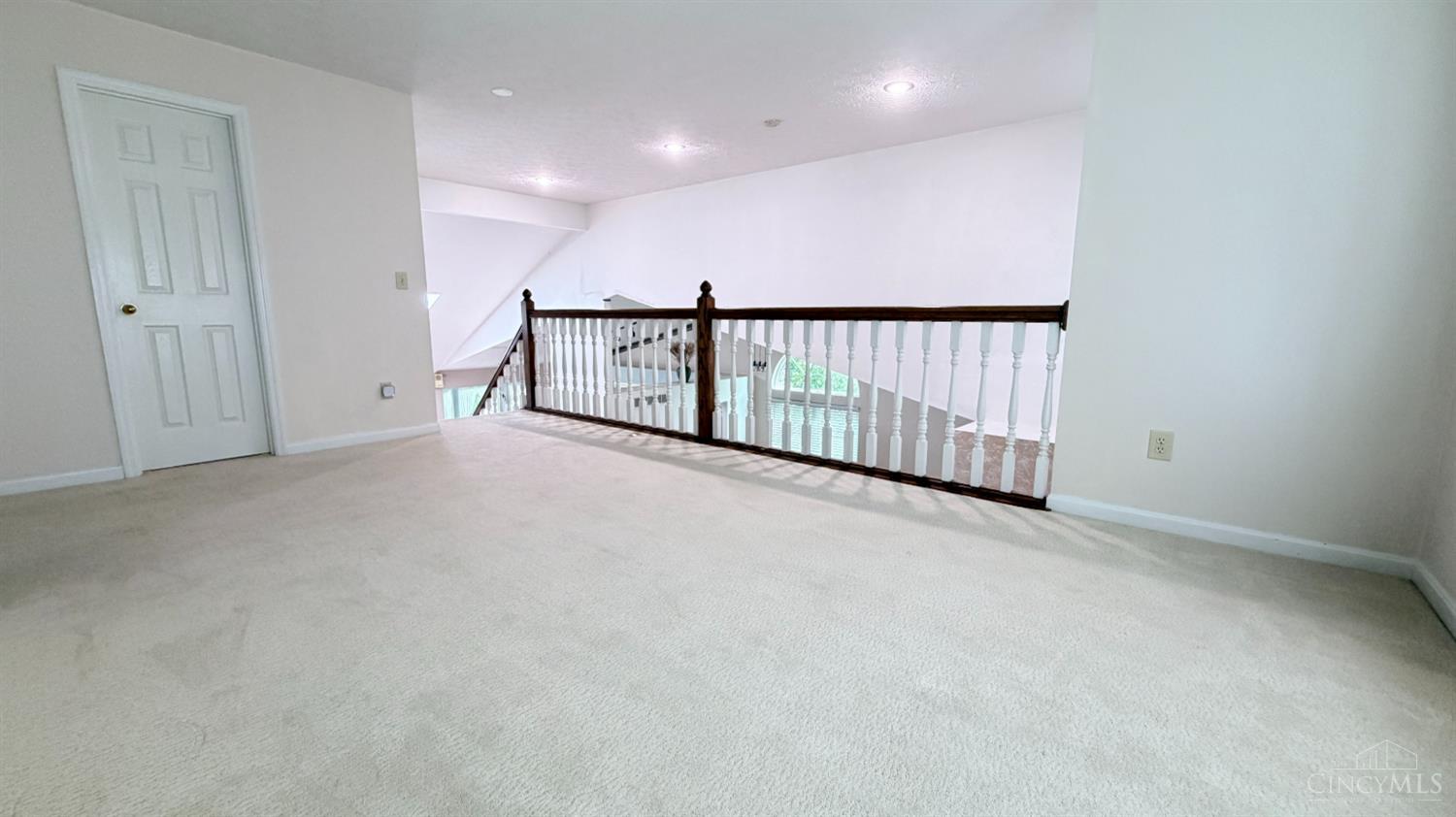 6112 Tarn Circle Property Photo 27