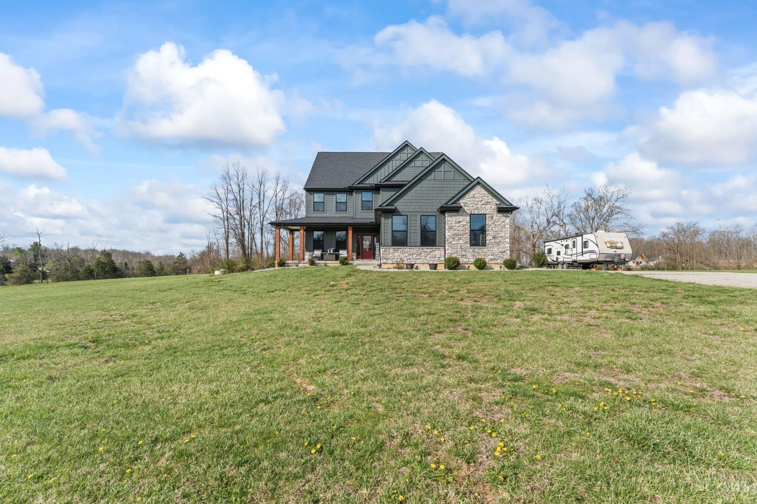 2425 Middleboro Road Property Photo 4