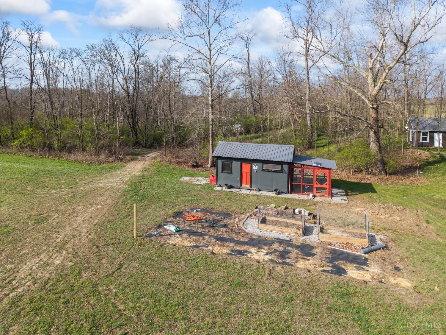 2425 Middleboro Road Property Photo 13
