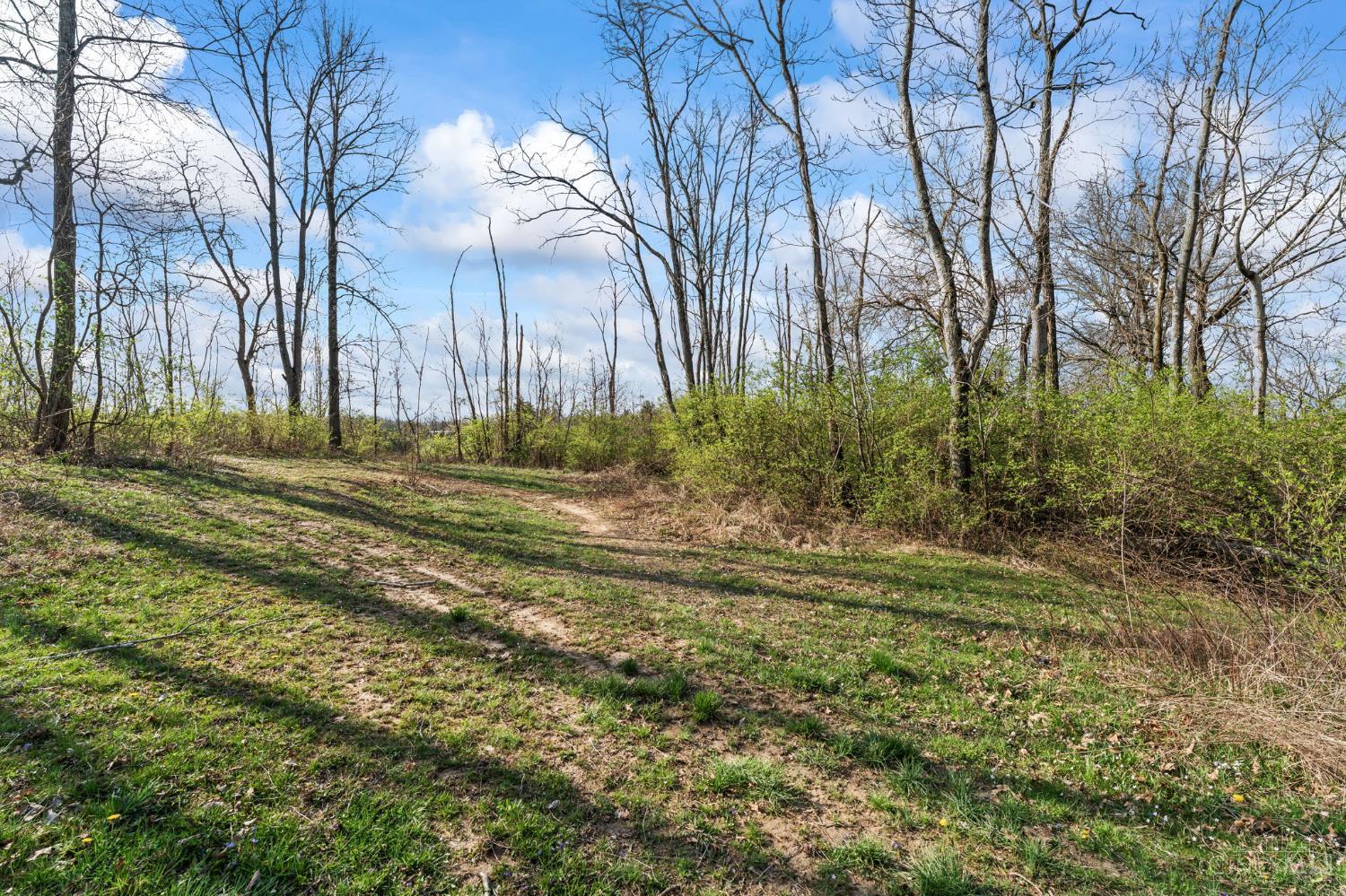 2425 Middleboro Road Property Photo 17