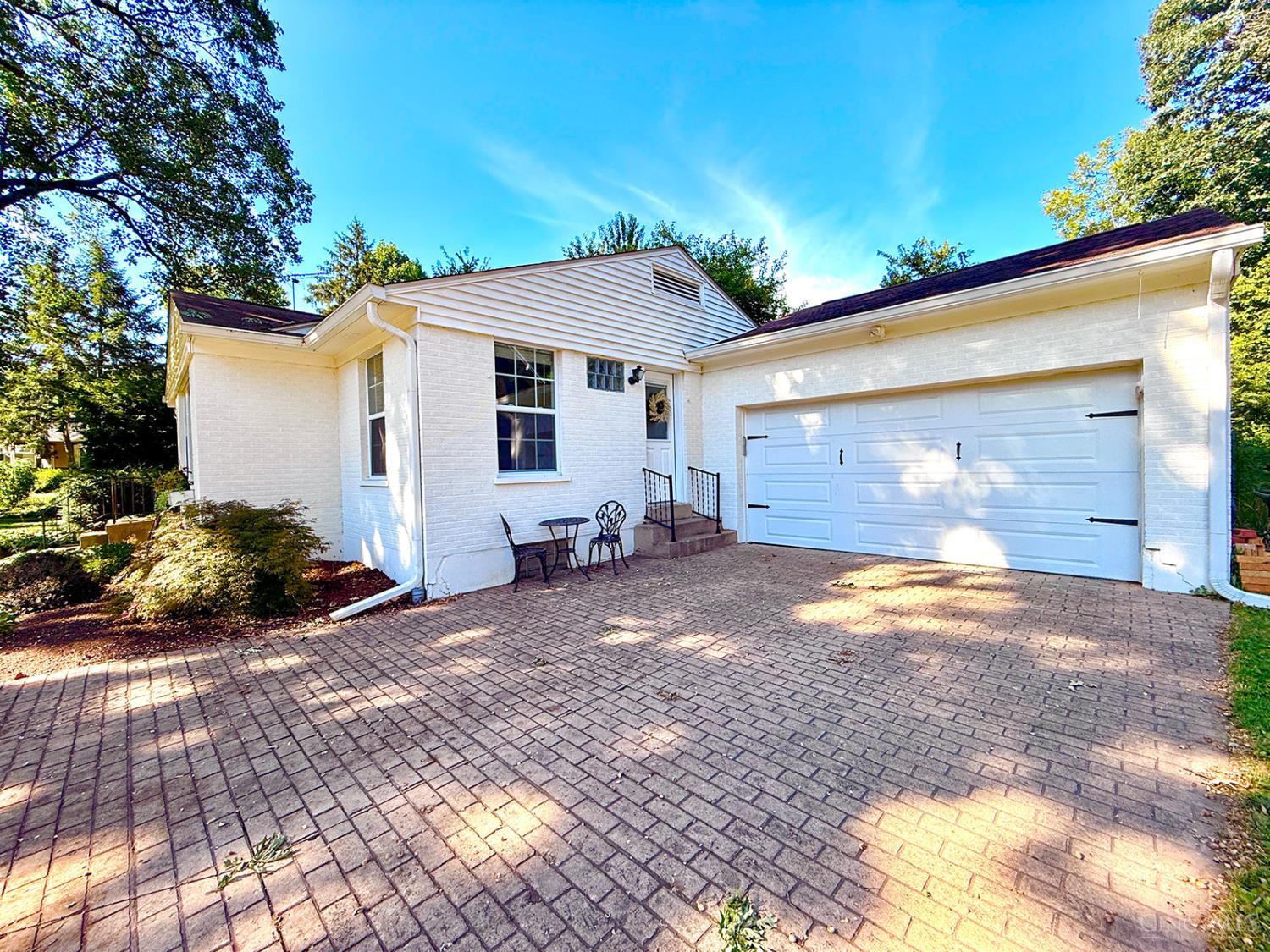 1530 Maple Avenue Property Photo 5
