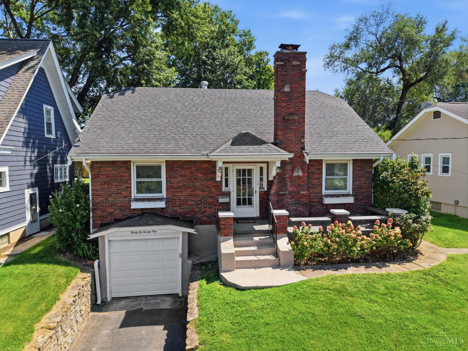 3629 Erie Avenue Property Photo