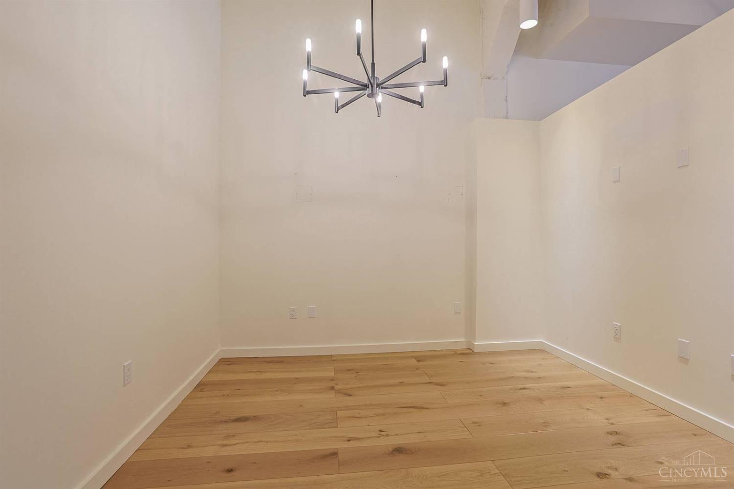 400 Pike Street Property Photo 10