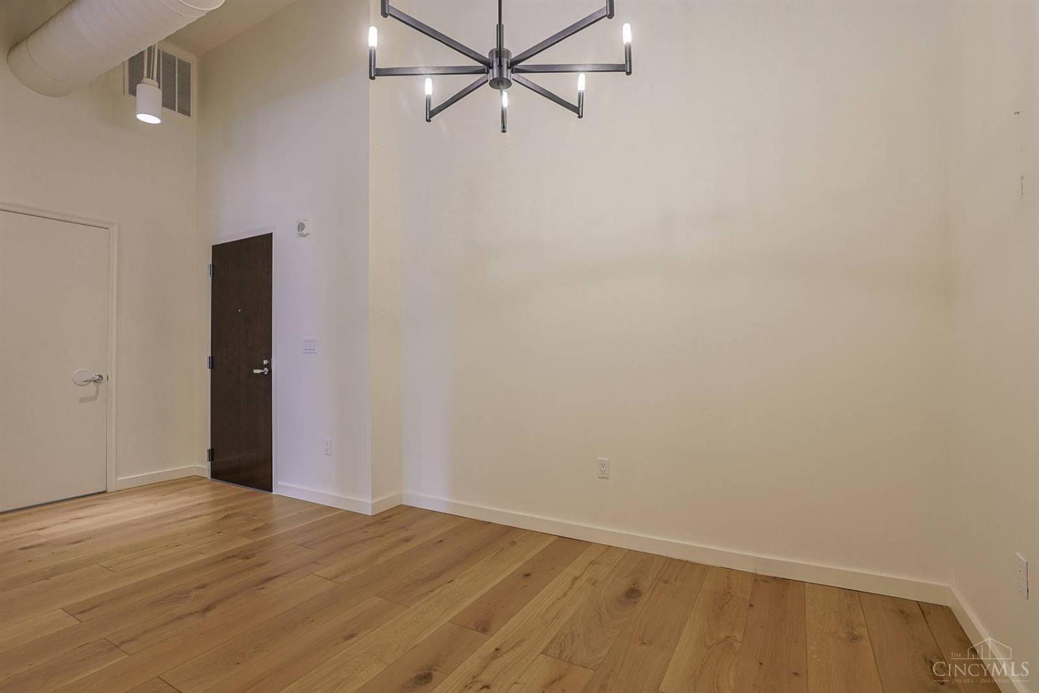 400 Pike Street Property Photo 11