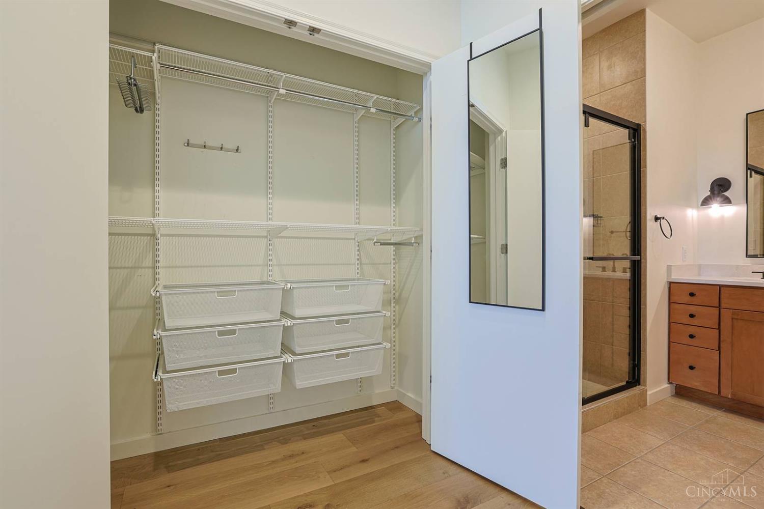 400 Pike Street Property Photo 20