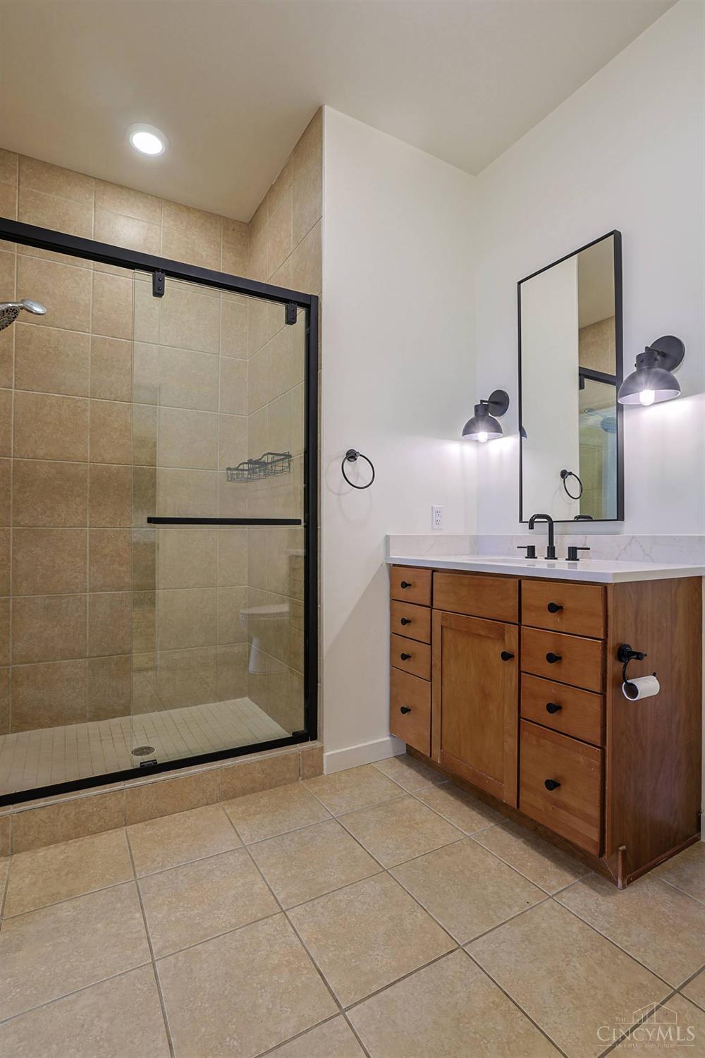 400 Pike Street Property Photo 23