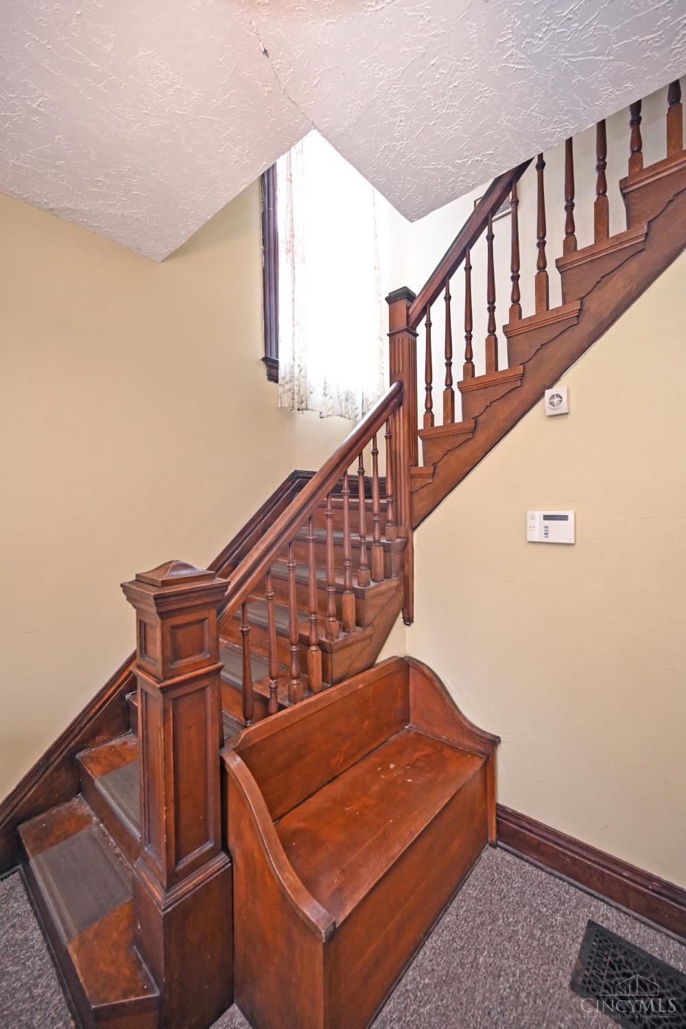 2220 Eureka Terrace Property Photo 8
