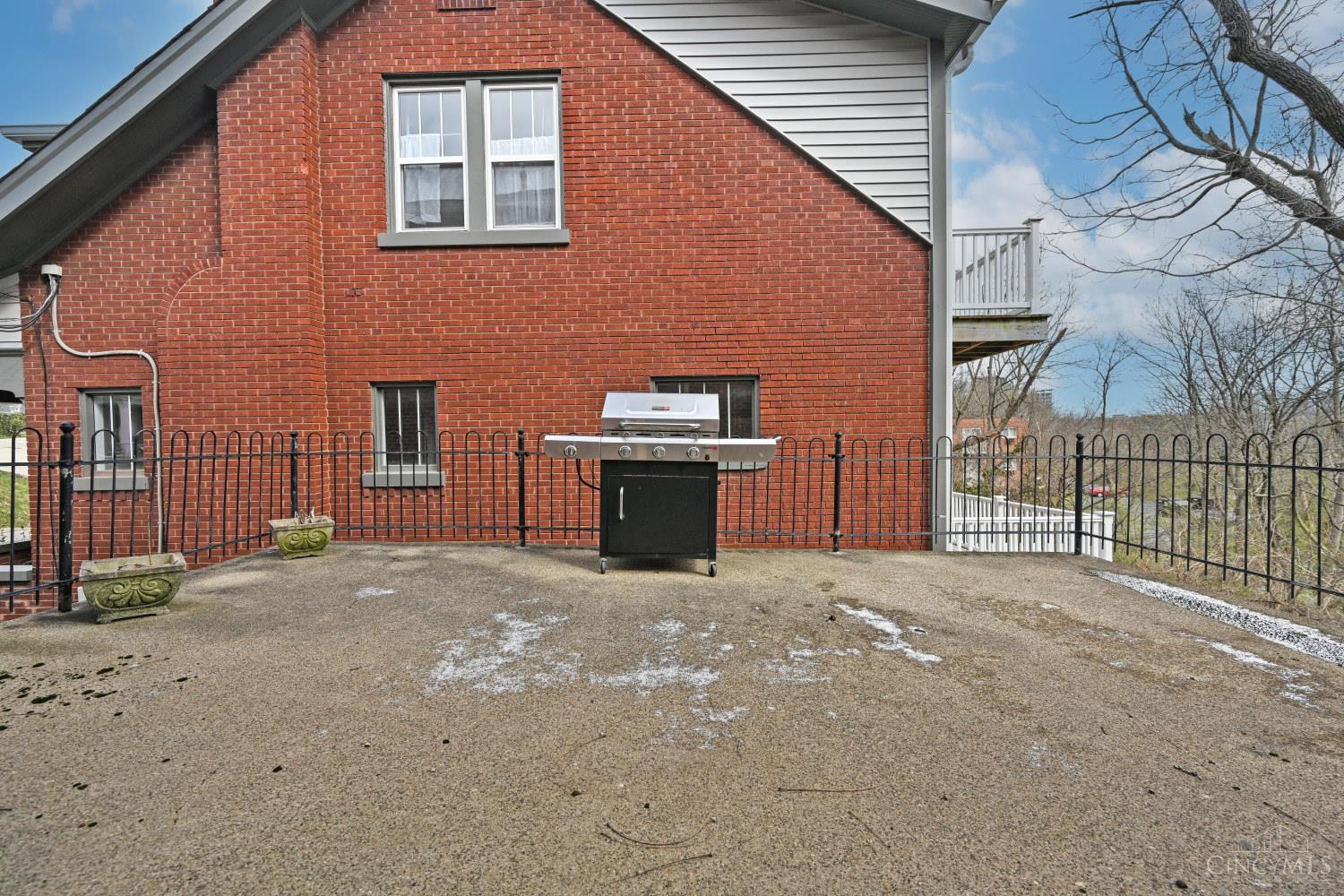 2220 Eureka Terrace Property Photo 47