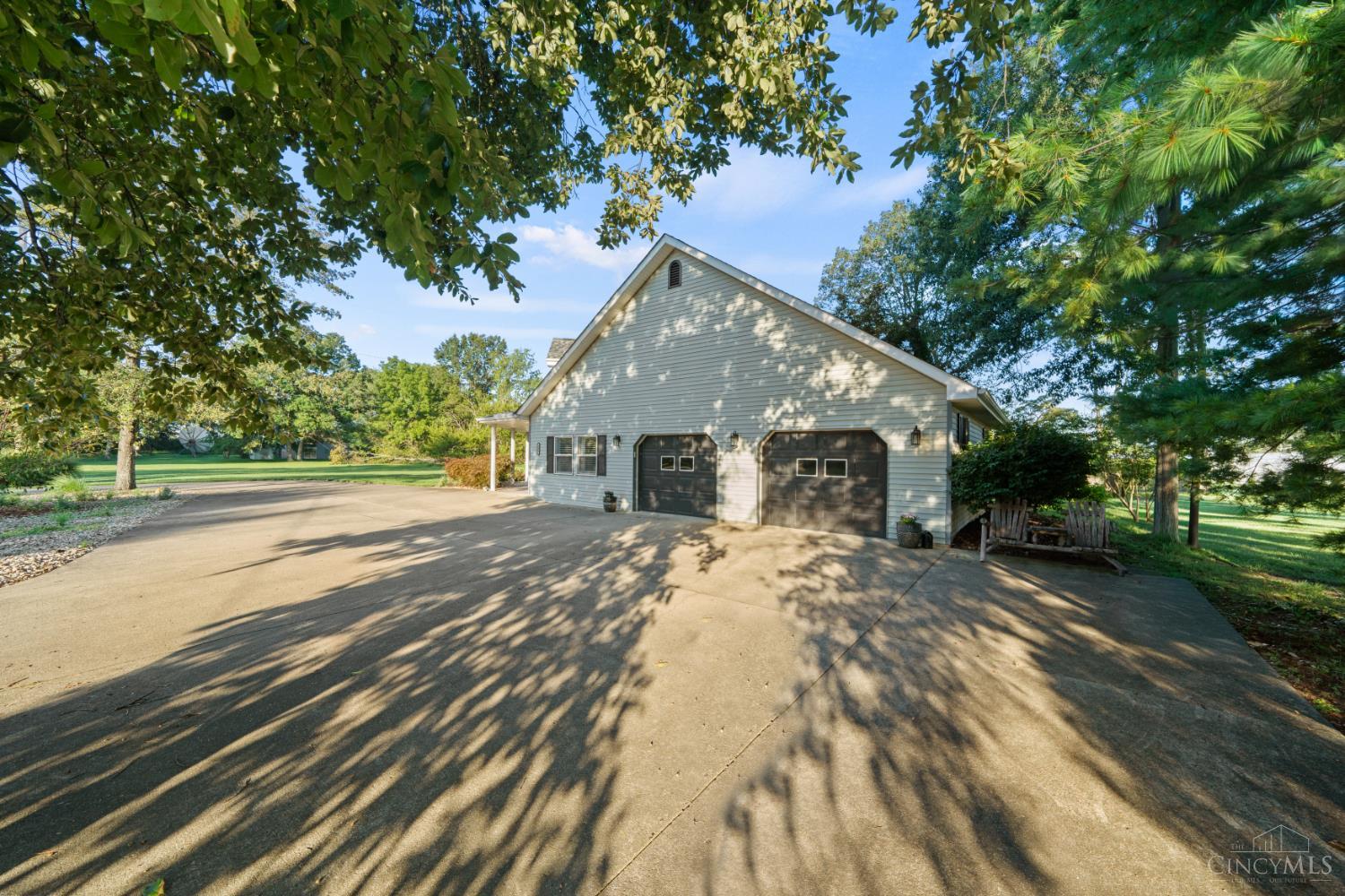 135 Shaker Run Rd Property Photo 2