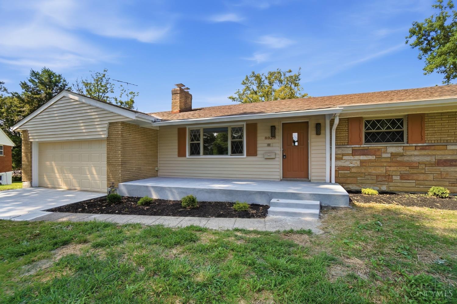 8929 Cavalier Drive Property Photo 4