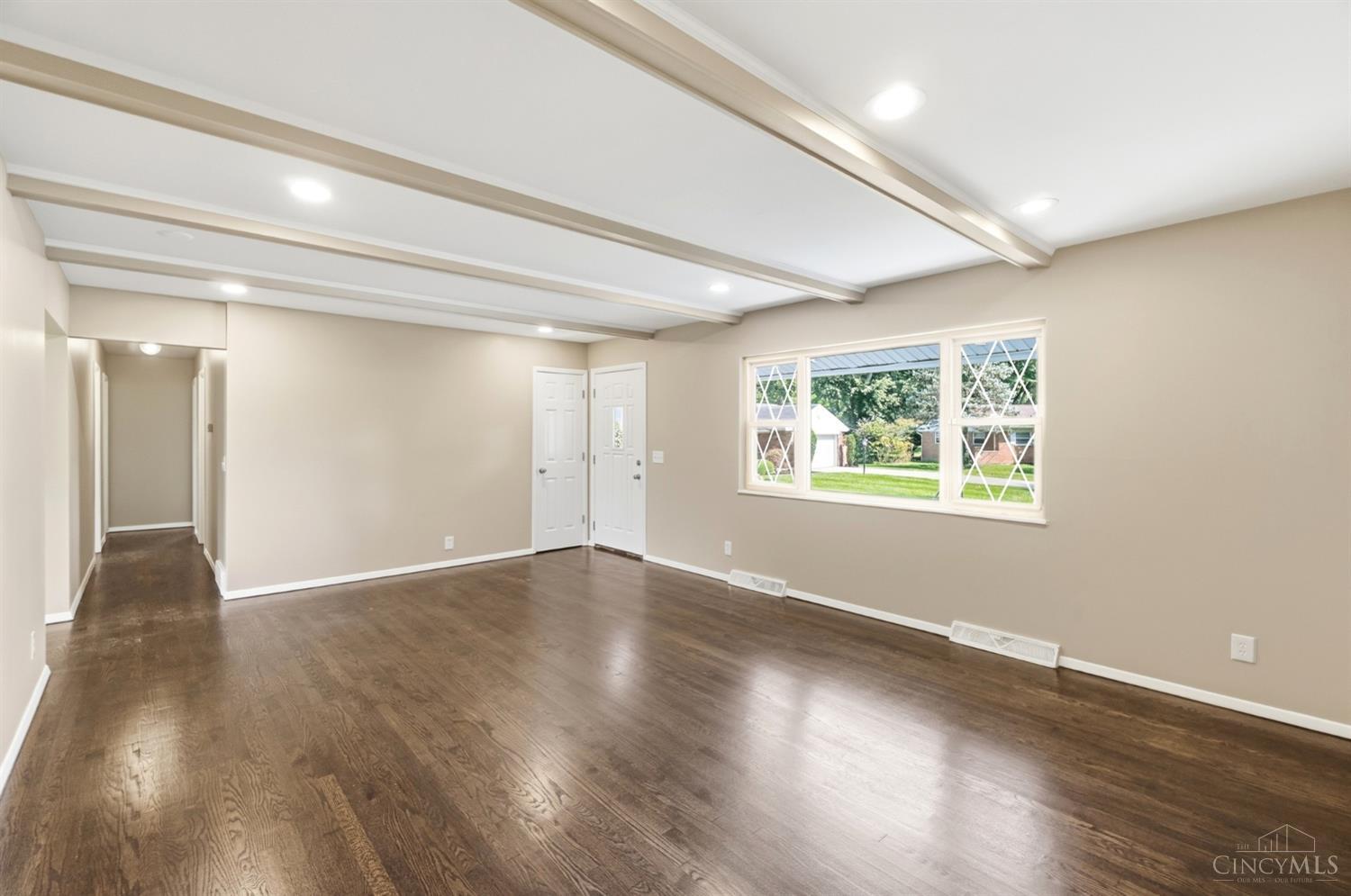 8929 Cavalier Drive Property Photo 11