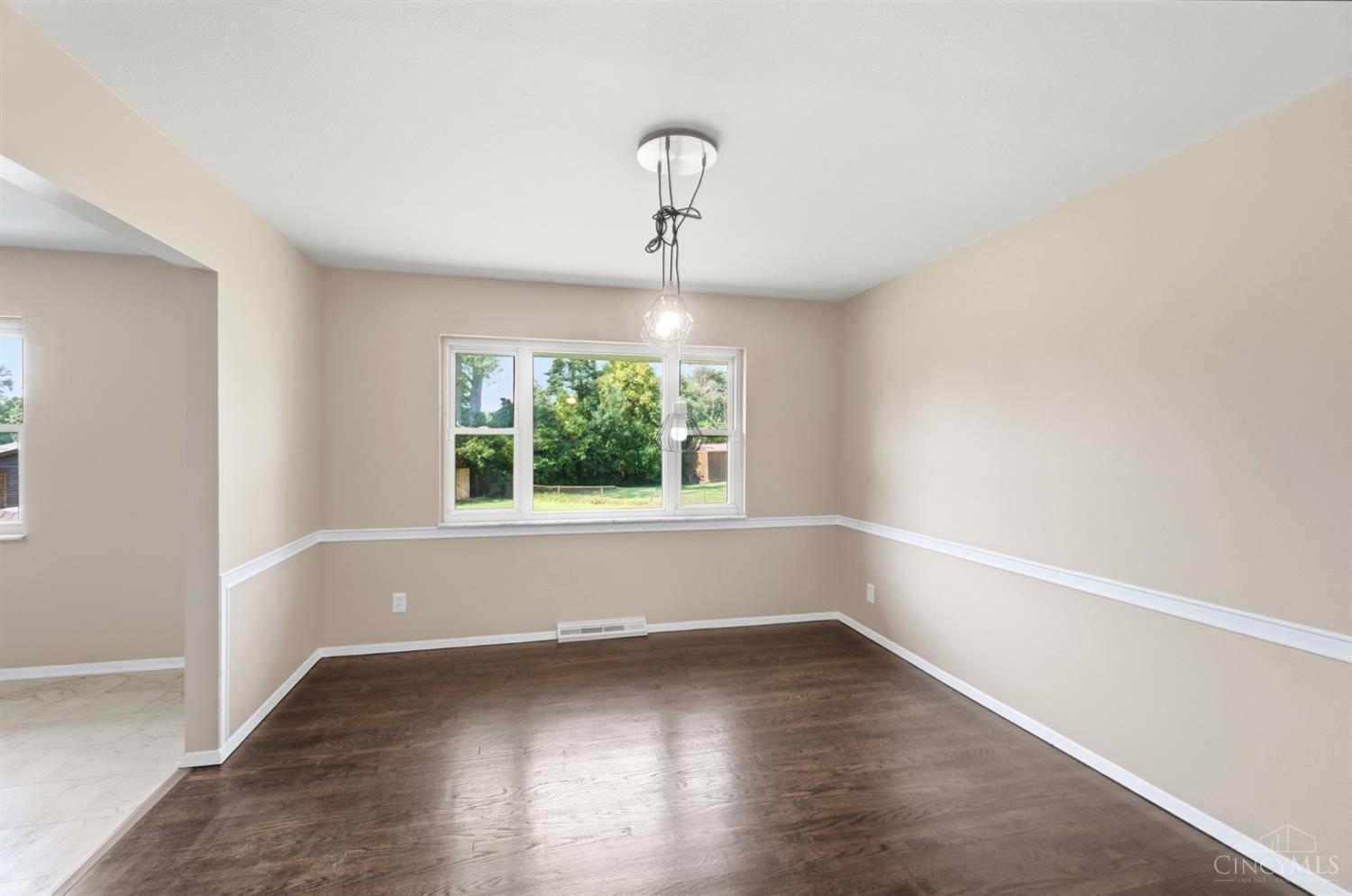 8929 Cavalier Drive Property Photo 12