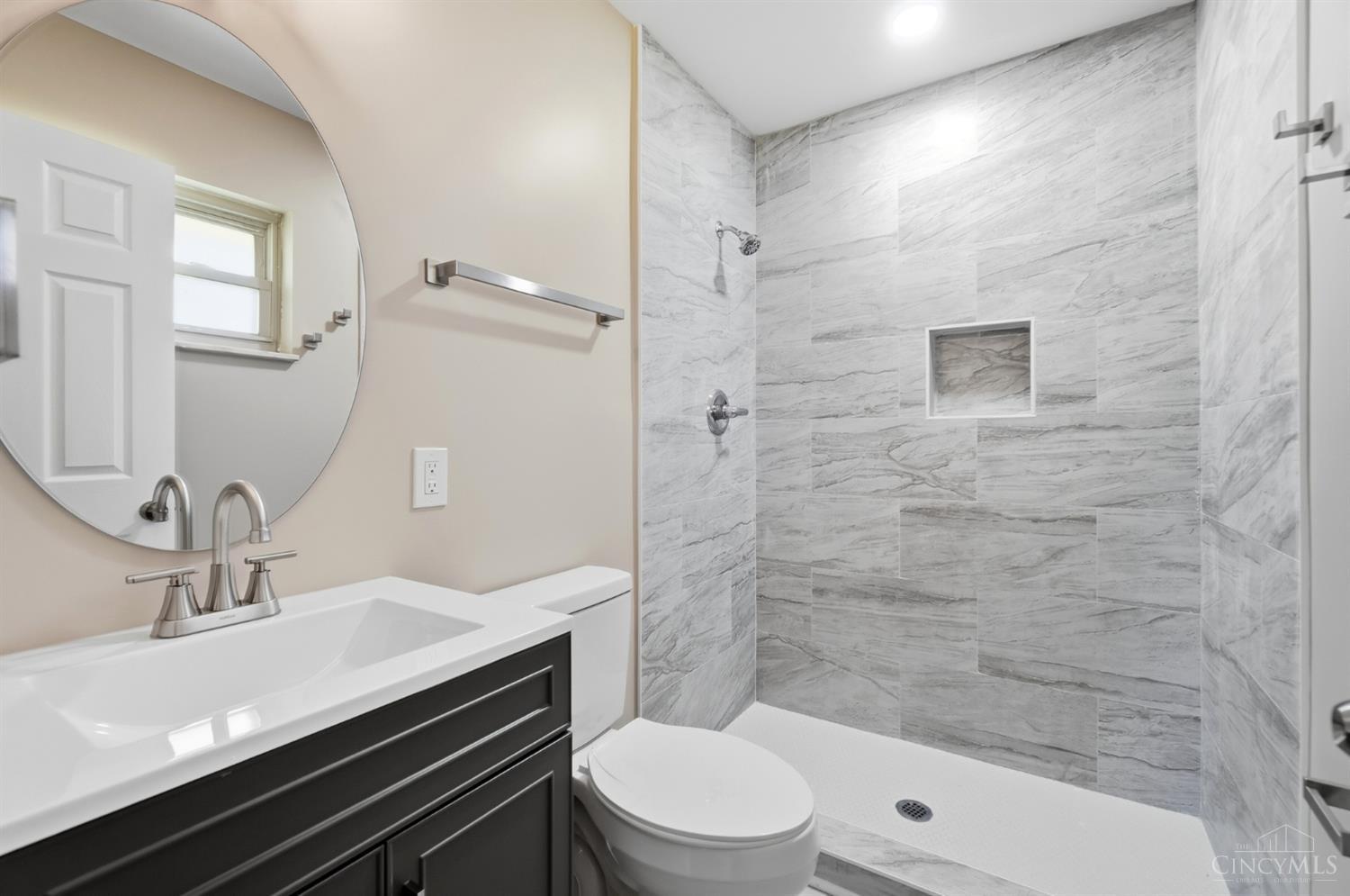 8929 Cavalier Drive Property Photo 25