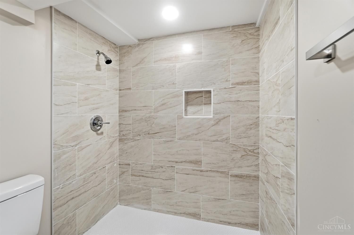 8929 Cavalier Drive Property Photo 45