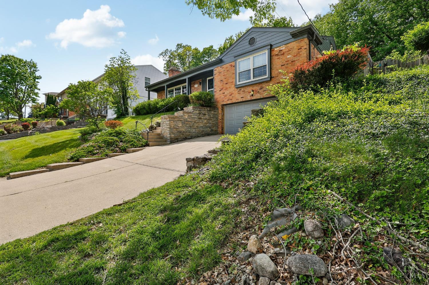 1023 Paxton Avenue Property Photo 3
