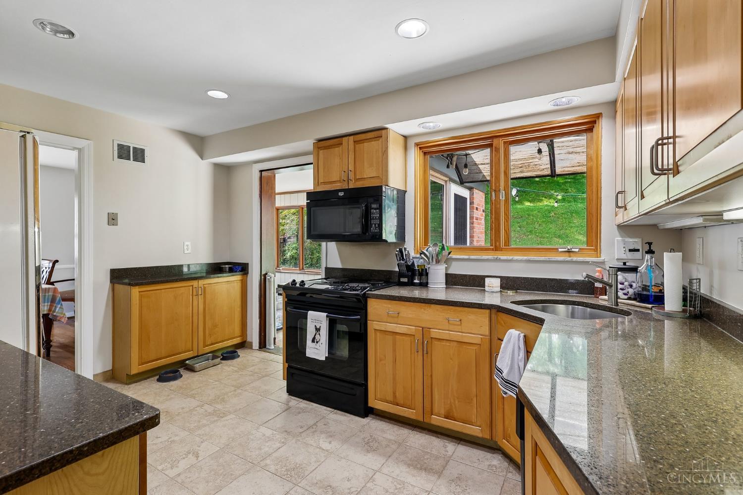 1023 Paxton Avenue Property Photo 19