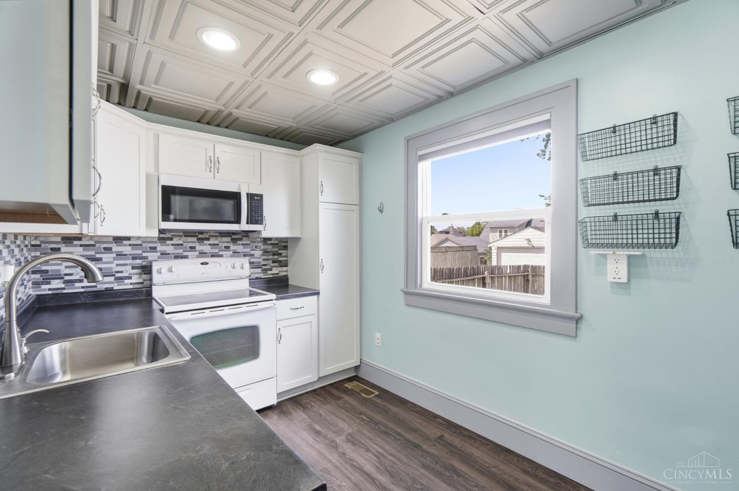 415 Harrison Avenue Property Photo 8