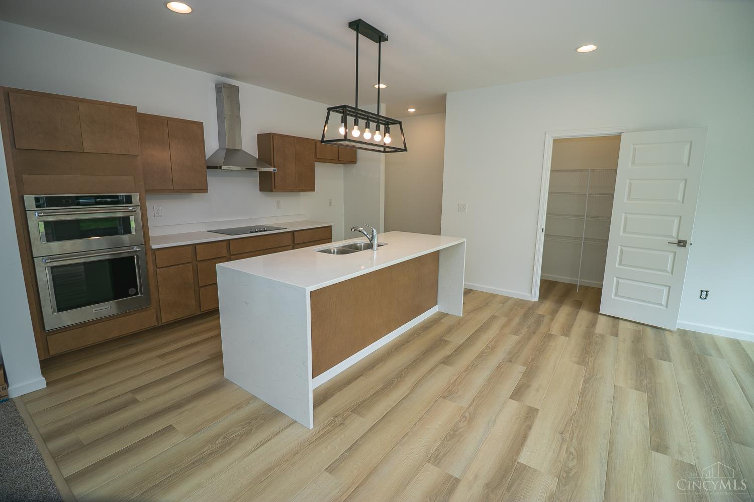 4223 South Avenue Property Photo 10