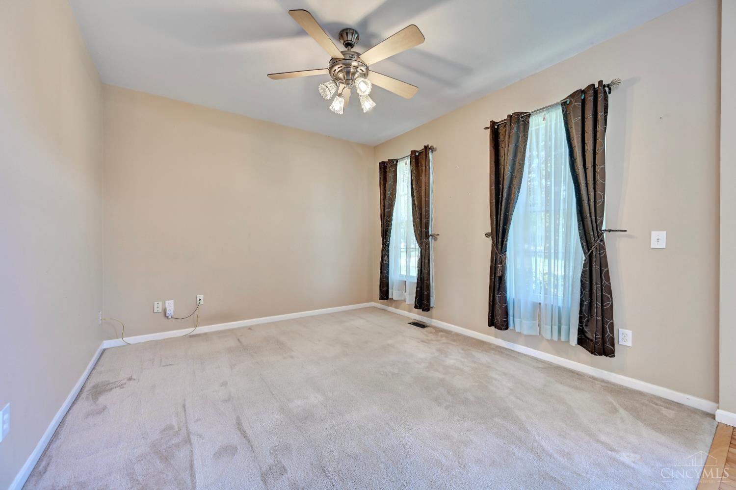 5925 Milburne Drive Property Photo 6