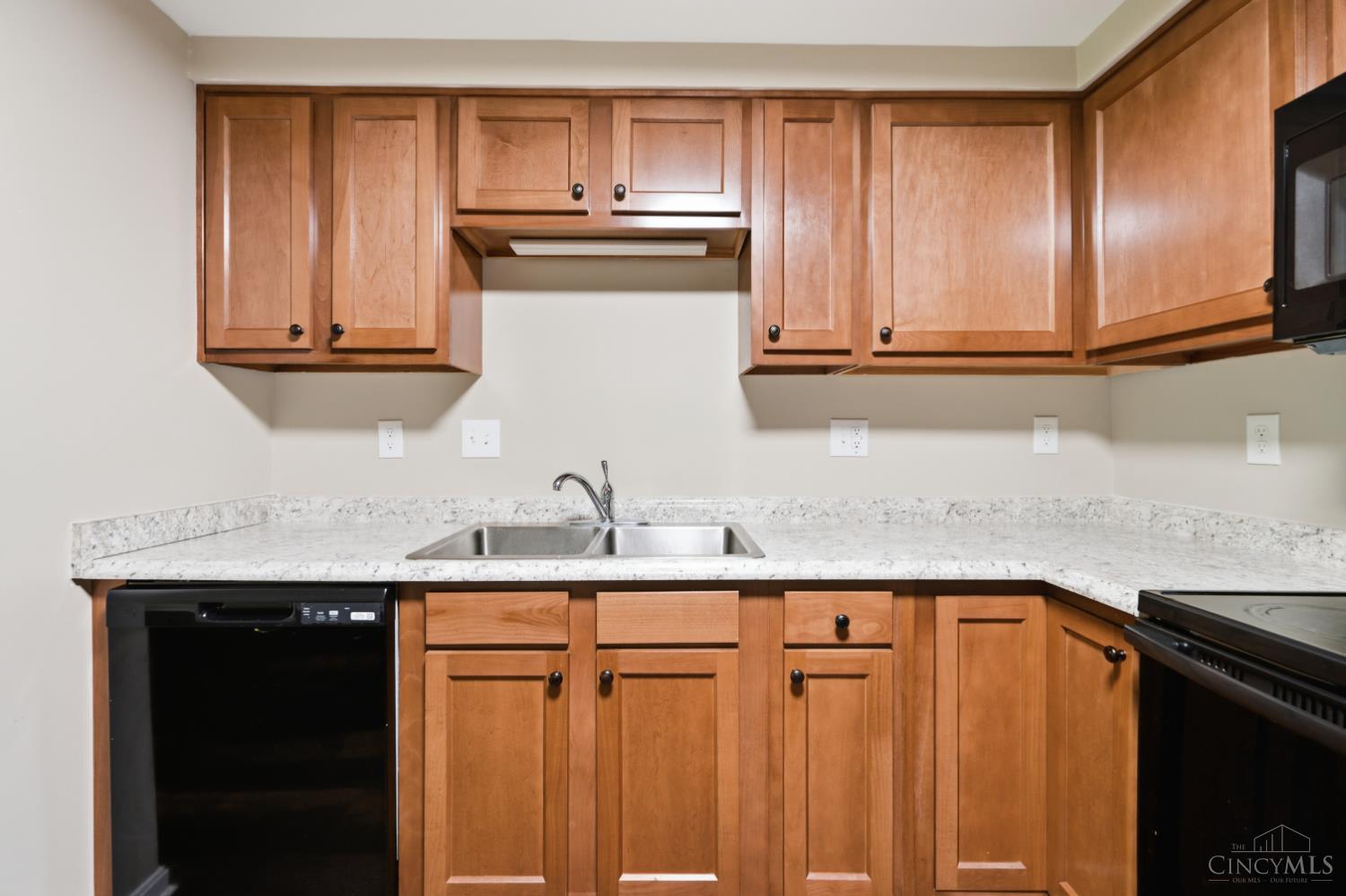 2436 Mustang Drive Property Photo 8