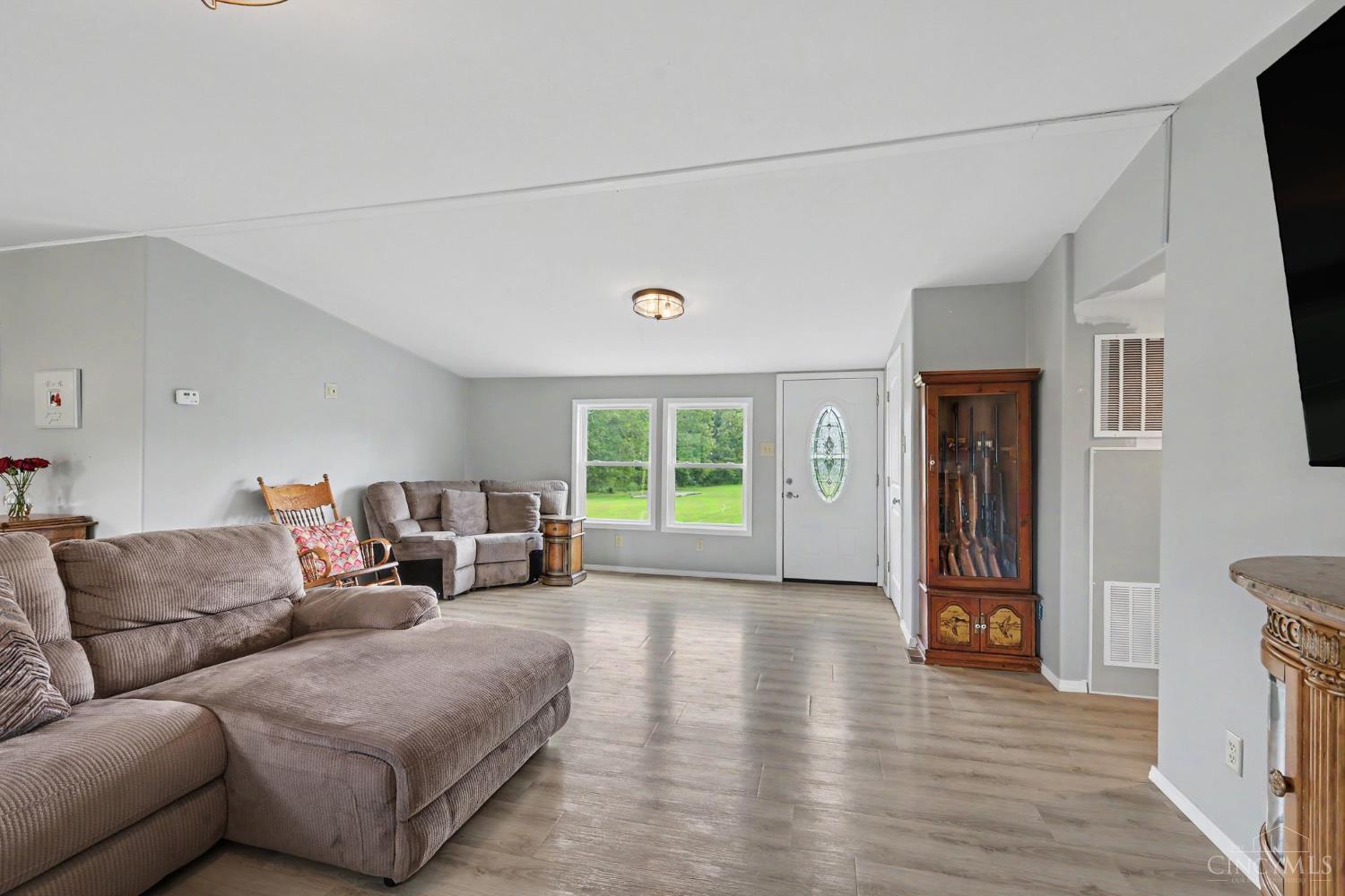 16381 Deer Run Road Property Photo 5