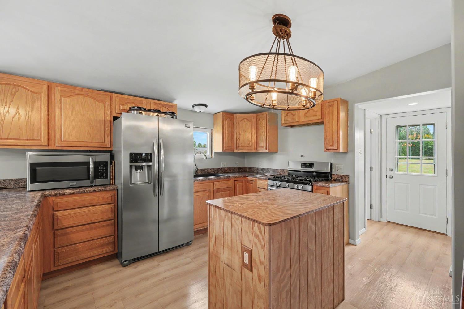 16381 Deer Run Road Property Photo 10