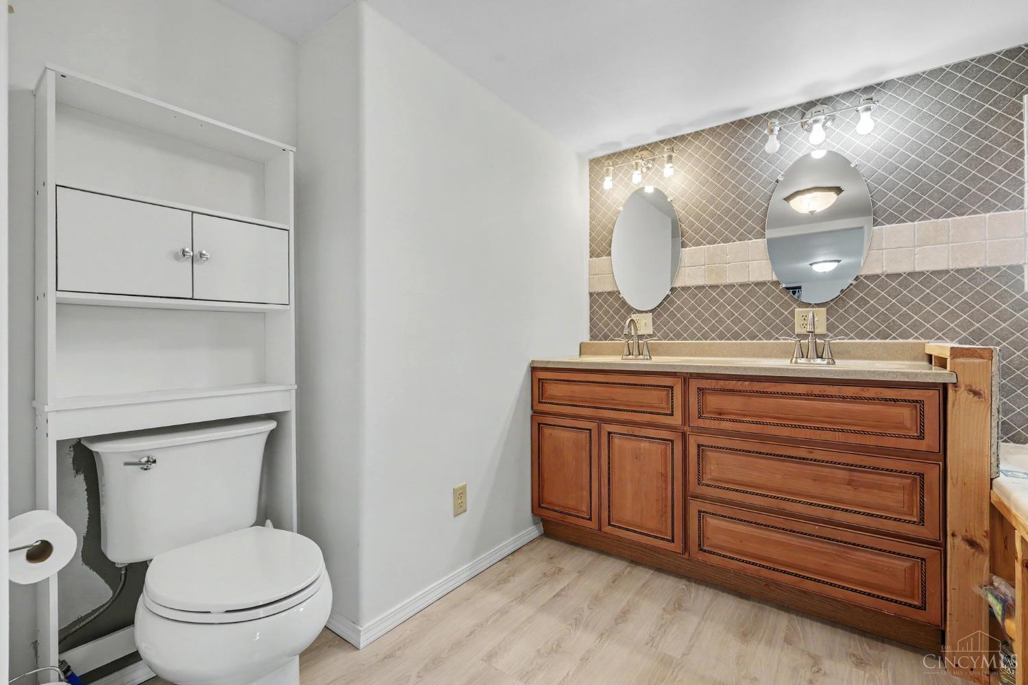 16381 Deer Run Road Property Photo 14