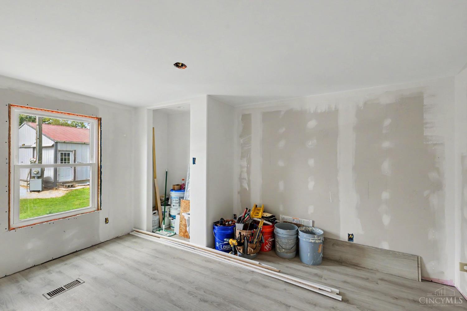 16381 Deer Run Road Property Photo 18