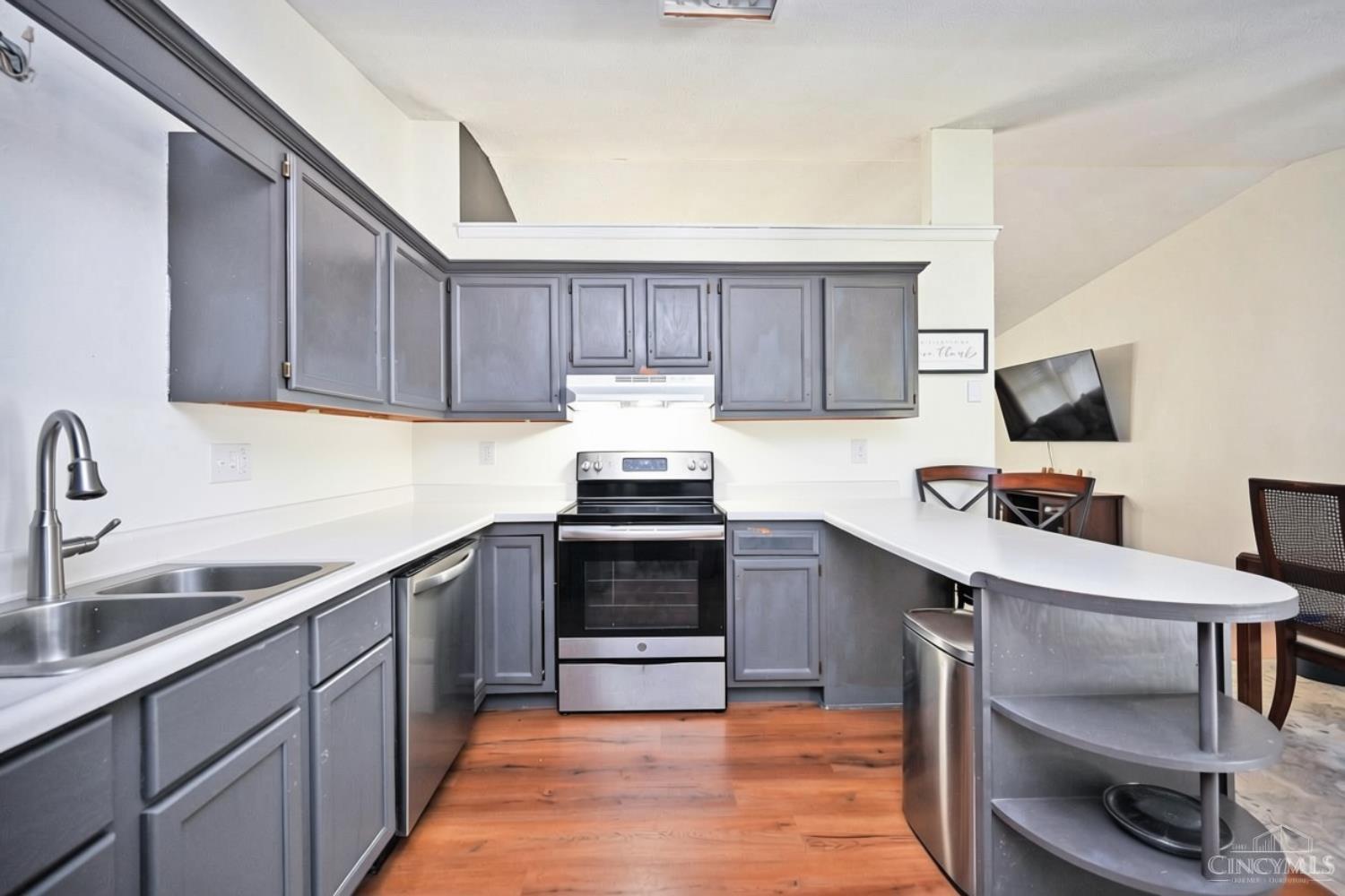 2613 Bradford Drive Property Photo 10