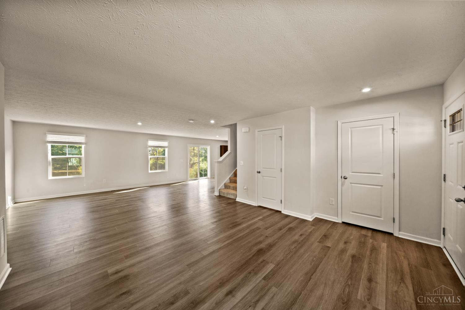 5006 Allens Ridge Drive Property Photo 4