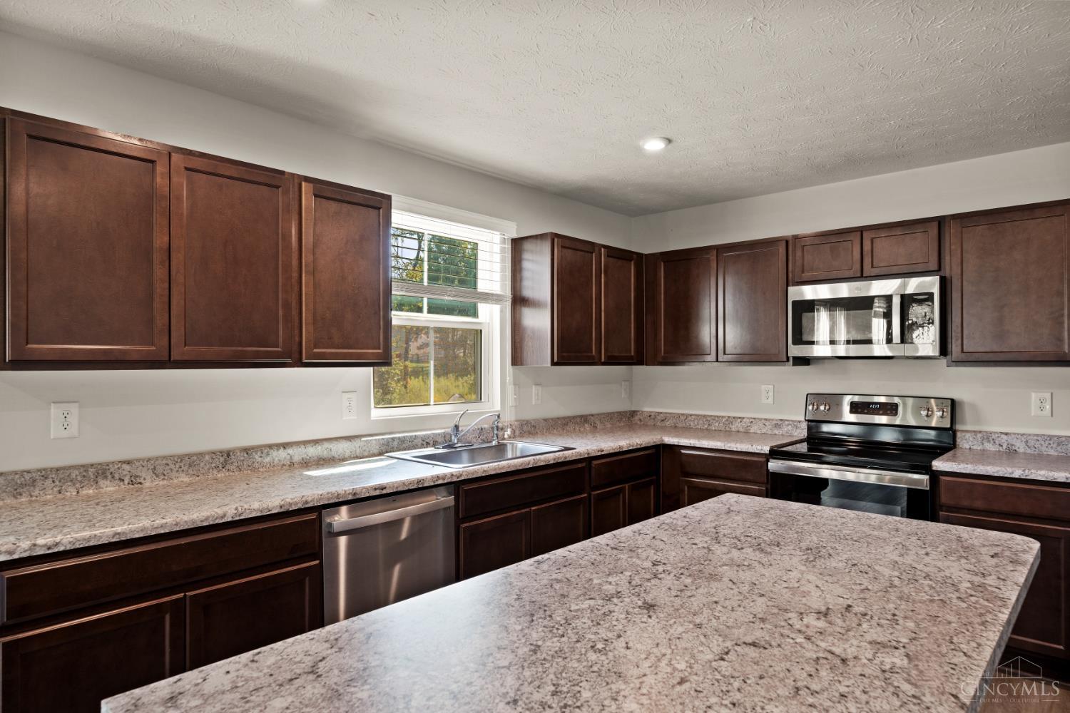 5006 Allens Ridge Drive Property Photo 9
