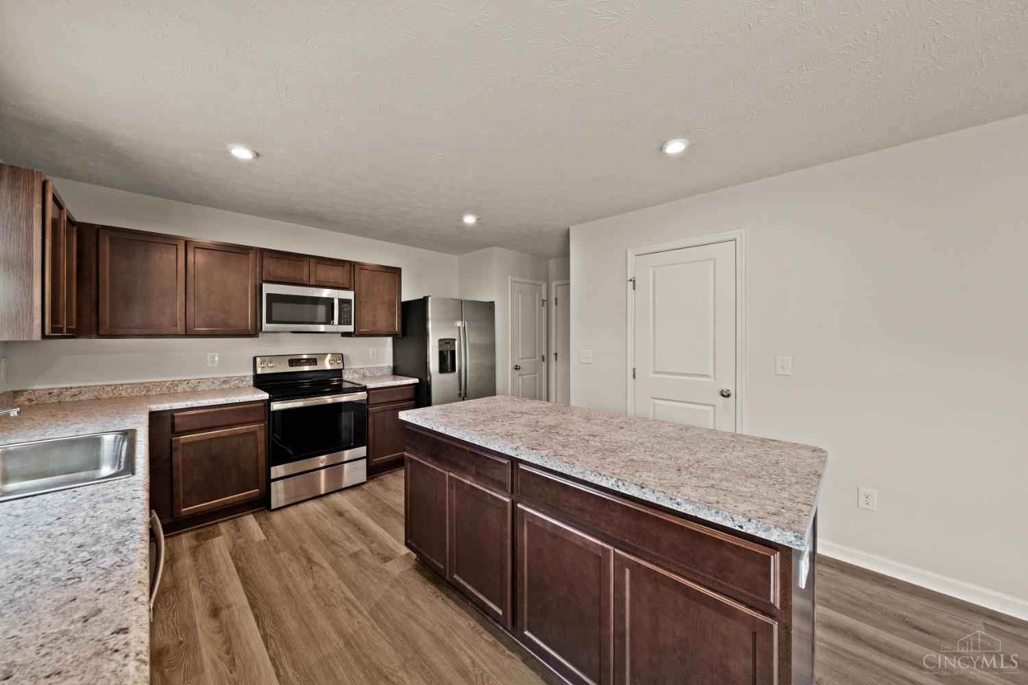5006 Allens Ridge Drive Property Photo 10